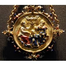 Pendant, the Coronation of the Virgin, winged crown